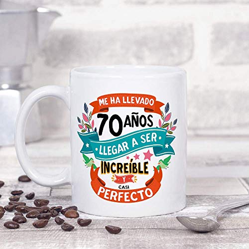 MUGFFINS Taza 70 Cumpleaños -"Me ha llevado 70 años llegar a ser increíble y casi perfecto - Regalos Desayuno Feliz Cumpleaños