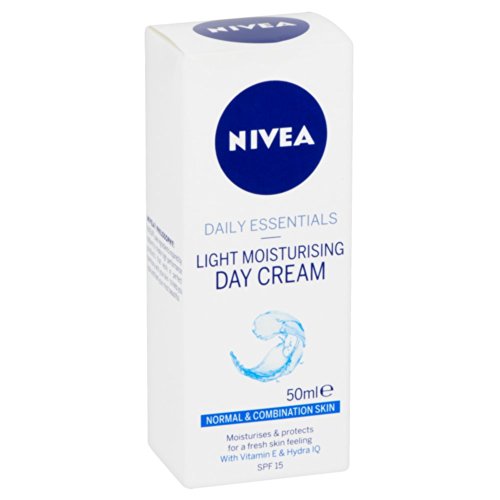 Nivea Visage Light Moisturising Day Cream SPF 15 50ml