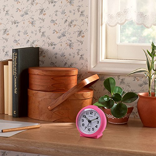 Plumeet Pequeño Reloj, Ticking Reloj Despertador de Viaje con Snooze y Nightlight, Alarma de Sonido Ascendente, con Pilas (Rosa)