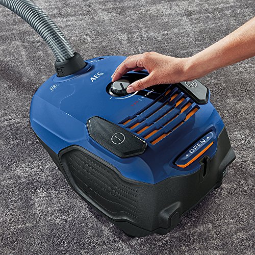 AEG VX6-2-IS-P Aspiradora de Trineo Con Bolsa de Potencia, Ruedas 360º, Filtro Especial Alergias, Radio de acción de 9m, 77dB de Ruido, Cepillos Suelos Duros, Cepillo Parquet,800W, Azul