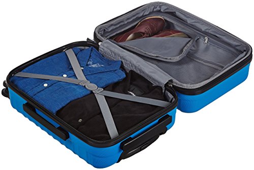 AmazonBasics - Maleta de viaje rígida giratori - 55 cm, Tamaño de cabina, Azul claro