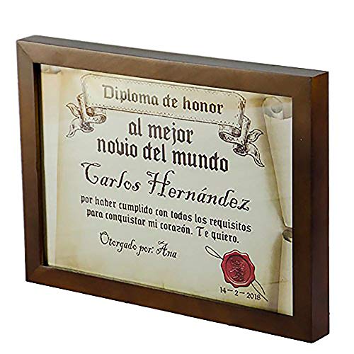 Calledelregalo Regalo con Marco Personalizable para tu Pareja: Diploma pergamino ‘al Mejor Novio del Mundo’ Personalizado con su Nombre, dedicatoria, Firma y Fecha