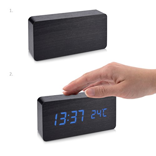 kwmobile Reloj Digital de Madera - Despertador con función de Hora Fecha Temperatura - Reloj Despertador con Cable USB en Negro con Leds Azules