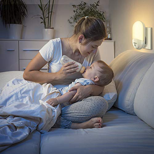 Luz Nocturna Infantil, CHOELF 2 Unidades Lampara Nocturna Enchufe con Sensor de Luz Automático, Luces LED para Niños, Habitación de Bebé, Garaje, Baño, Pasillo, Cocina, Luz Suave