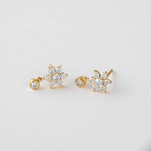 Pendientes Flor de plata ley y chapado en oro con circonitas. Pendientes con Colgante Pequeño para Mujer. (Chapado en oro)