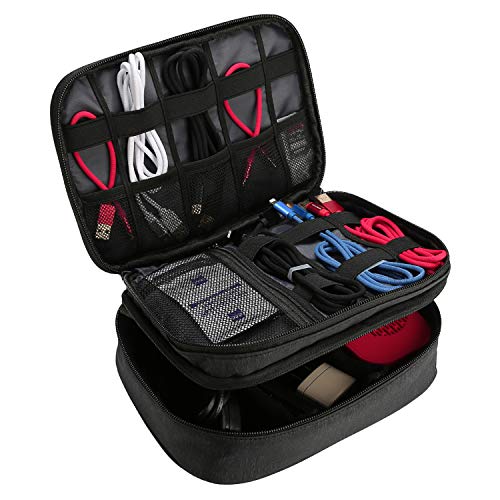 ProCase Organizador de Viaje para Electrónica, Bolsa de Almacenamiento de Capa Doble Caja de Transporte Universal para Equipo de Viaje iPad Mini Cables Cargador Adaptador Disco Duro y Más –Negro