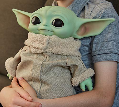 Star Wars Baby Yoda El niño de la serie The Mandalorian, figura peluche de 28 cm, color verde, (Mattel GWD85)