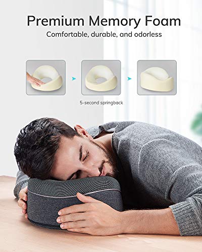 AEVO Almohada de Viaje de Espuma de Memoria, Cómoda y Transpirable, Apta para Lavador, con Antifaz Tapones Oídos y Bolsa de Viaje, Soporte 360 Grados para Cabez, Ideal para Avión Coche y Viajes, Gris