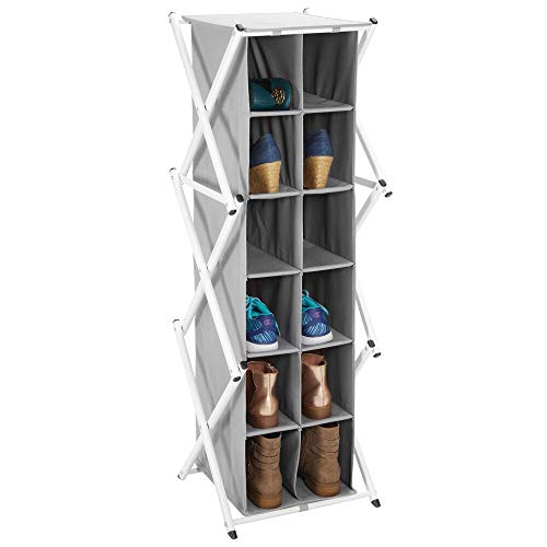 mDesign Mueble zapatero alto para el pasillo, armario o dormitorio – Zapatero estrecho de metal y tela – Organizador de zapatos con 12 compartimentos – gris y blanco