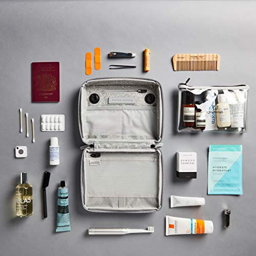 Neceser De Viaje OneNine5 en Gris Moeraki, con Bolsa Transparente para Avión, Cosmetiquera Ecológica, Plástico 100% Reciclado & Forro Impermeable, Bolsa De Aseo Colgante 7 Bolsillos Hombre Mujer …