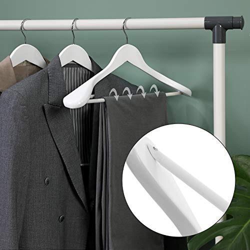 SONGMICS Perchas para Trajes, Juego de 6, Perchas de Madera Maciza con Hombros Extra Anchos, Antideslizantes para Trajes, Abrigos, Pantalones, Gancho Giratorio 360°, Blanco CRSH06WT