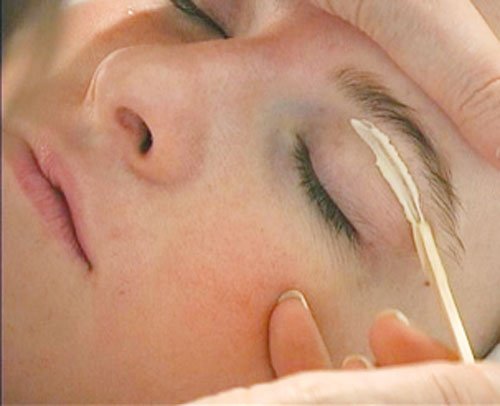 Eyebrow Contouring & Facial Waxing