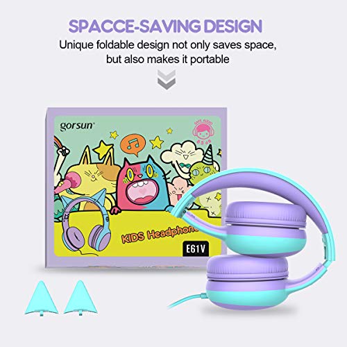 Gorsun Auriculares para niños, Volumen Limitado en el oído Auriculares para niños con Conector de Audio de 3.5 mm para niñas y niños, Auriculares con Cable Ajustable y Plegable (Morada)