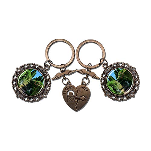 Hqiyaols Keychain España Jardines de Santa Clotilde Lloret De Mar Girona Pareja Llavero Día de San Valentín Llavero Adornos Recuerdo Coleccionable Cristal redondo Bronce Metal 2pcs / Set