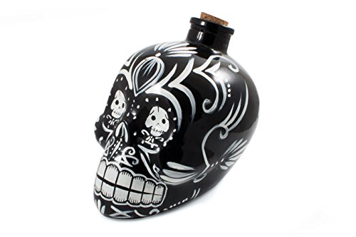 Bar Amigos - Juego de 2 decantadores de cristal con diseño de calaveras mexicanas pintadas en blanco y negro y cristal de azúcar y tapón de corcho para vinos y licores, el festival de vacaciones mexicano del día de los muertos