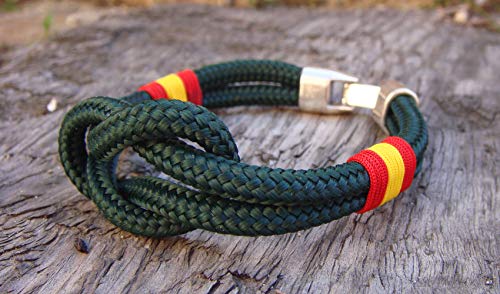 Pi2010 - Pulsera náutica Nudo Llano/Verde/Bandera de España Trenzada/Unisex / 21cm /recomendamos medirse la muñeca para calcular Talla/Hecho a Mano en España/Cierre zamac/Grosor 4mm