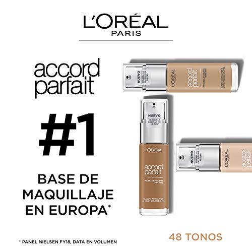 L'Oréal Paris Accord Parfait, Base de maquillaje acabado natural con ácido hialurónico, tono piel medio 5D, 30 ml