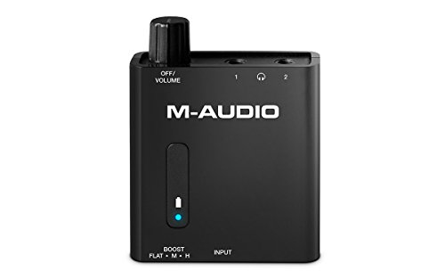 M-Audio Bass Traveler - Amplificador portátil de auriculares alimentado por batería cos 2 salidas y potenciador de 2 niveles