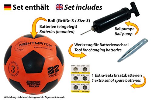 NIGHTMATCH Balón de Fútbol Ilumina Incl. Bomba de balón - LED Interior se Enciende Cuando se patea – Brilla en la Oscuridad - Tamaño 3 - Tamaño y Peso Oficial Naranja/Negro