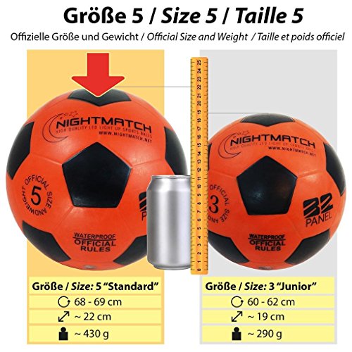 NIGHTMATCH Balón de Fútbol Ilumina Incl. Bomba de balón - LED Interior se Enciende Cuando se patea – Brilla en la Oscuridad - Tamaño 5 - Tamaño y Peso Oficial Naranja/Negro