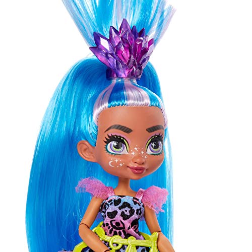 Cave Club Muñeca Tella, muñeca prehistórica con mascota y accesorios (Mattel GNL86)