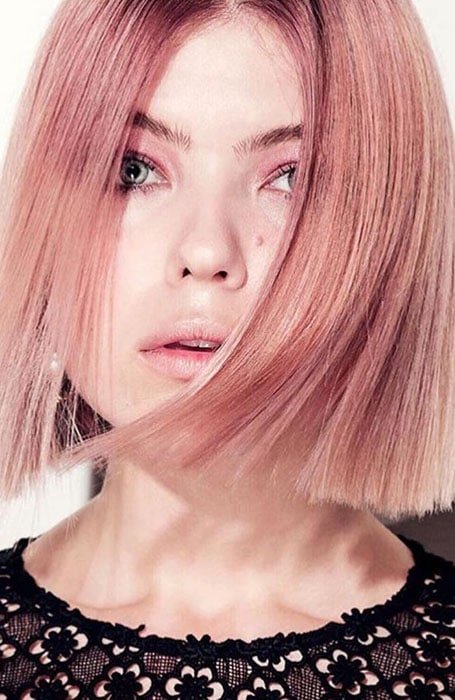 38 magníficas ideas de color de pelo rosa dorado para el 2020 ></p><p></p><p>Uno de los tipos más sutiles de pelo de oro rosa es el suave brillo de oro rosa. Este tono tiene más de una base rubia dorada, con menos sobretonos rosados y r<a href=