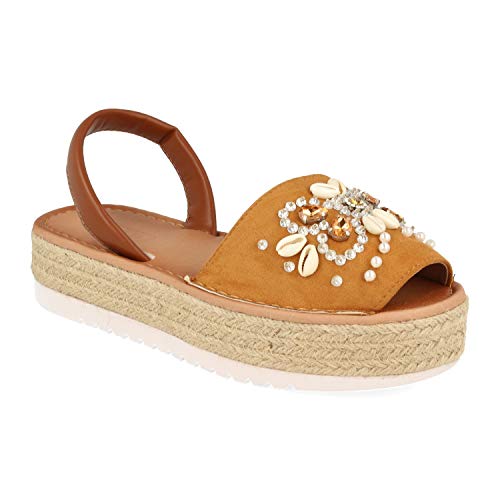 Albarcas Mujer con Plataforma de Yute, Pala Ancha con Adorno Conchas y Piedras Brillantes y Talon Abierto. Primavera Verano 2020. Talla 40 Camel