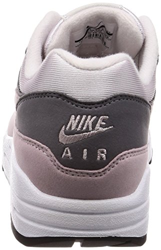 Nike Wmns Air MAX 1, Zapatillas de Gimnasia Mujer, Gris (Vapste Greyparticle Rosegunsmokeblack 032), 43 EU