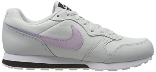 Nike MD Runner 2 (GS), Running Shoe Unisex-Child, Morado (Photon Dust/Iced Lilac-Off NOI 019), 37.5 EU