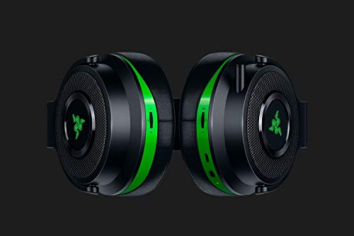 Razer Thresher para Xbox One y Xbox Serie X / S Auriculares Inalámbricos para juegos, 16 horas de duración de la batería,controlador de 50 mm,Windows Sonic,almohadillas de cuero sintético, Plateado