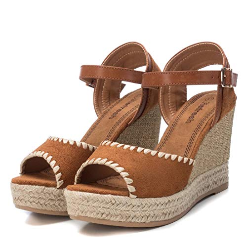 REFRESH - Sandalia de Cuña para Mujer - Sandalia con Cierre de Hebilla - Tacón 10 cm - Color Camel - Talla 38