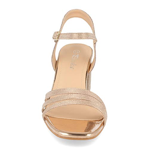 Sandalia Ankle Strap con Tacon Cuadrado, Talon Abierto, Triple Pala Fina y Cierre de Hebilla. Primavera Verano 2020. Talla 36 Champan