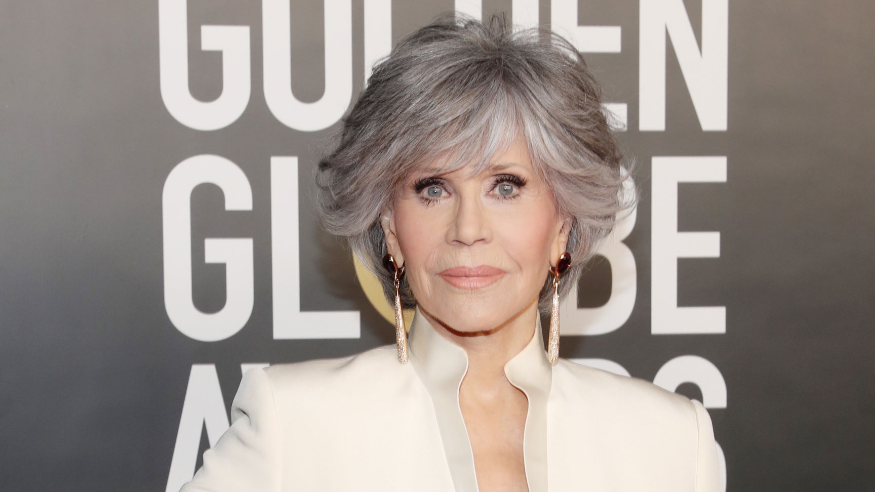 La máscara de pestañas de 9 dólares que hizo que las pestañas de Jane Fonda lucieran tan bien en los Globos