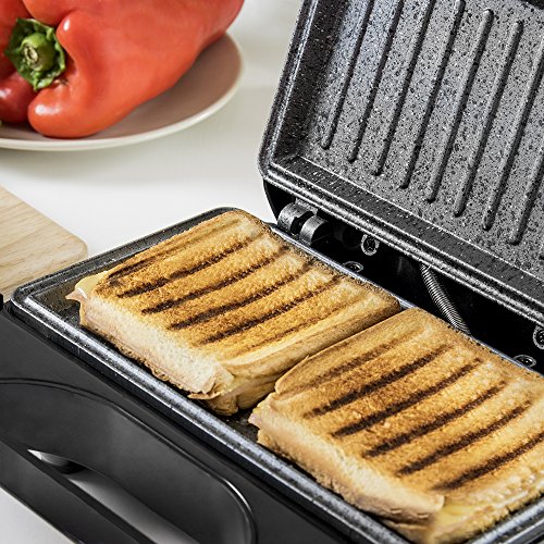 Cecotec Rock’nToast Square - Sandwichera con Revestimiento Antiadherente, Capacidad para 2 Sandwiches, Superficie Grill, Asa Tacto Frío, Recogecables, 750 W