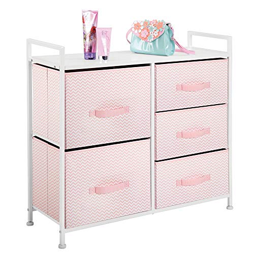 mDesign Cómoda de tela – Estrecho organizador de armarios con 5 cajones – Práctico mueble cajonera para el dormitorio, la habitación infantil o zonas pequeñas – Armario con cajones – rosa/blanco