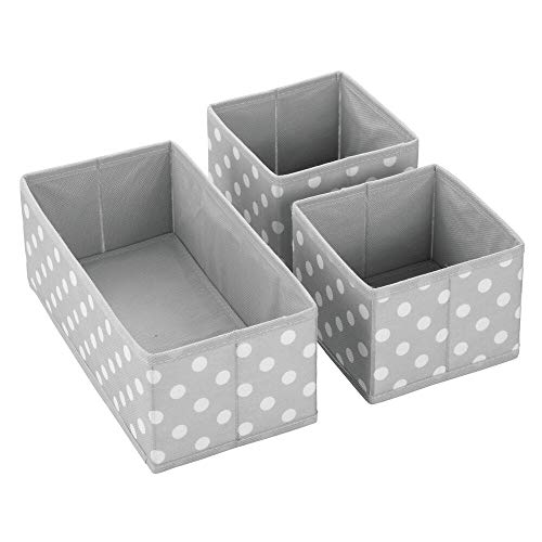 mDesign Juego de 3 cajas de almacenaje para habitaciones infantiles o baños – Cestas organizadoras en fibra sintética de lunares – Organizadores de armarios en 2 tamaños – gris claro/blanco