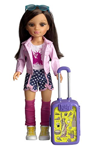 Nancy - Chic Viaja a New York, Muñeca con Maleta y Accesorios para Niños y Niñas a Partir de 3 Años, Multicolor, (Famosa 700015340)