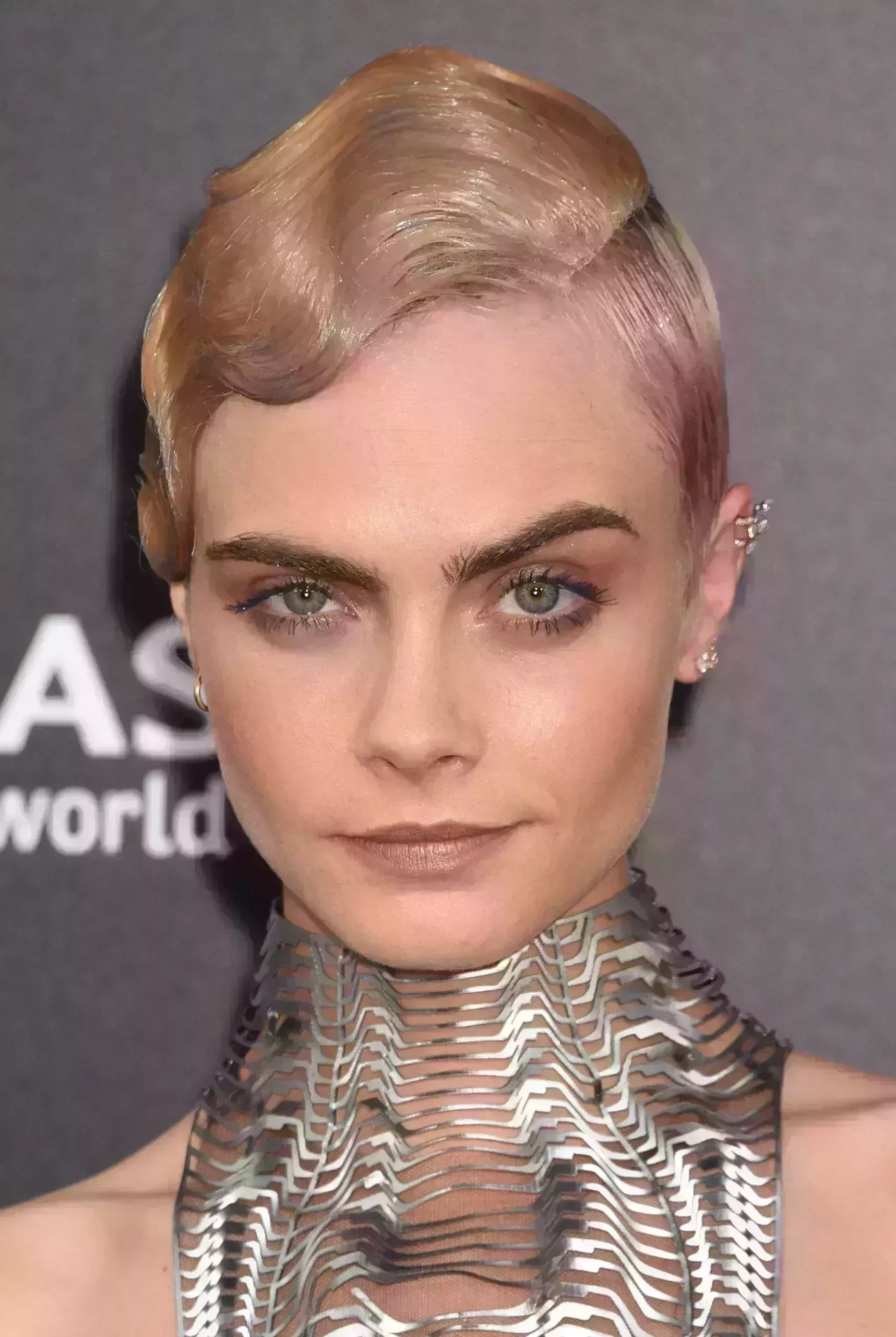 Cara Delevingne’s Firm Waves