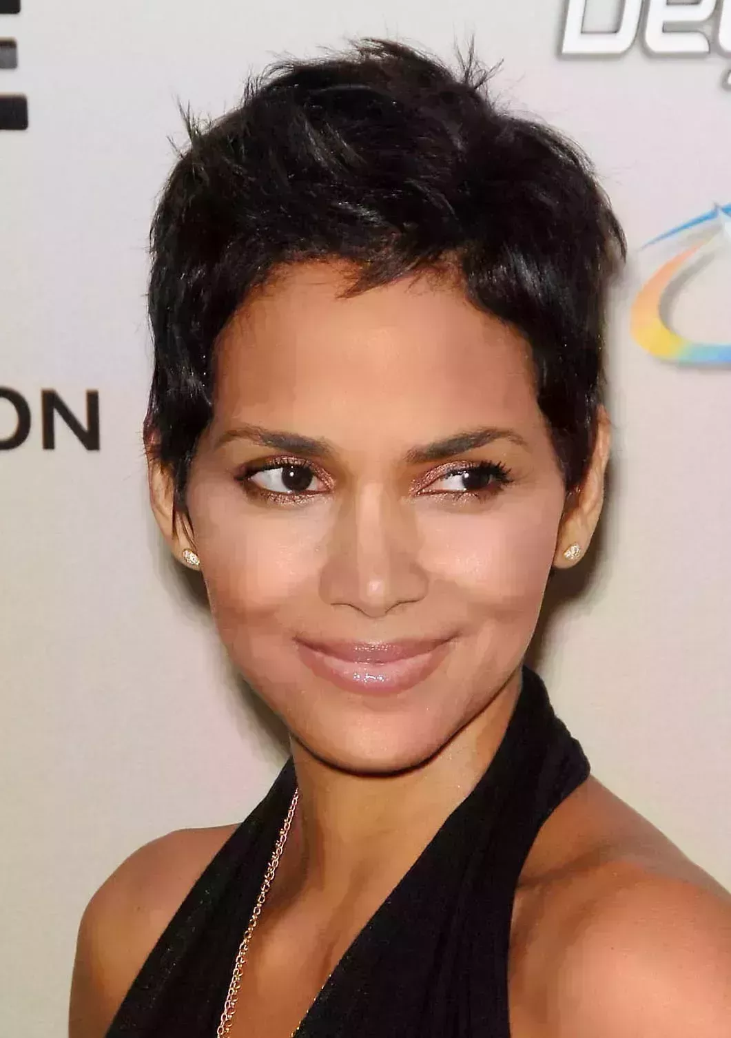 Halle Berry’s Spiky Pixie