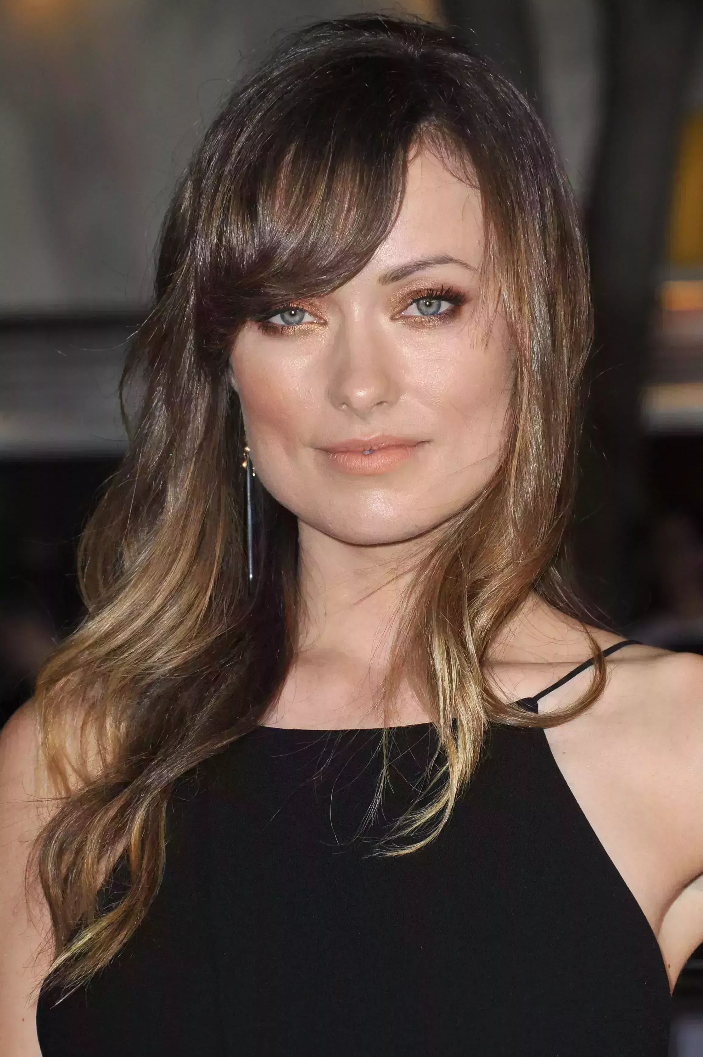 Olivia Wilde’s Side Swept Bangs