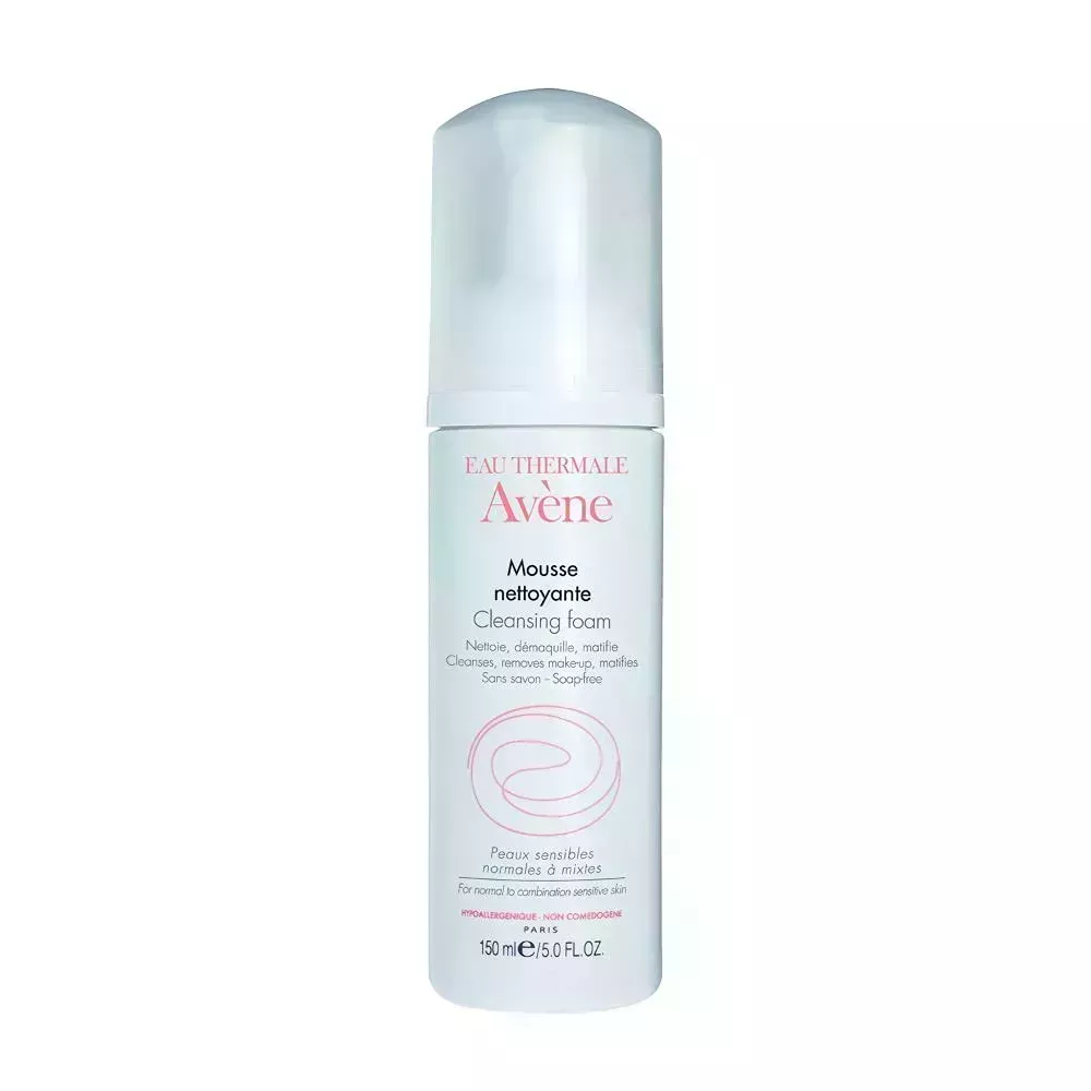 Eau Thermale Avène Cleansing Foam on white background