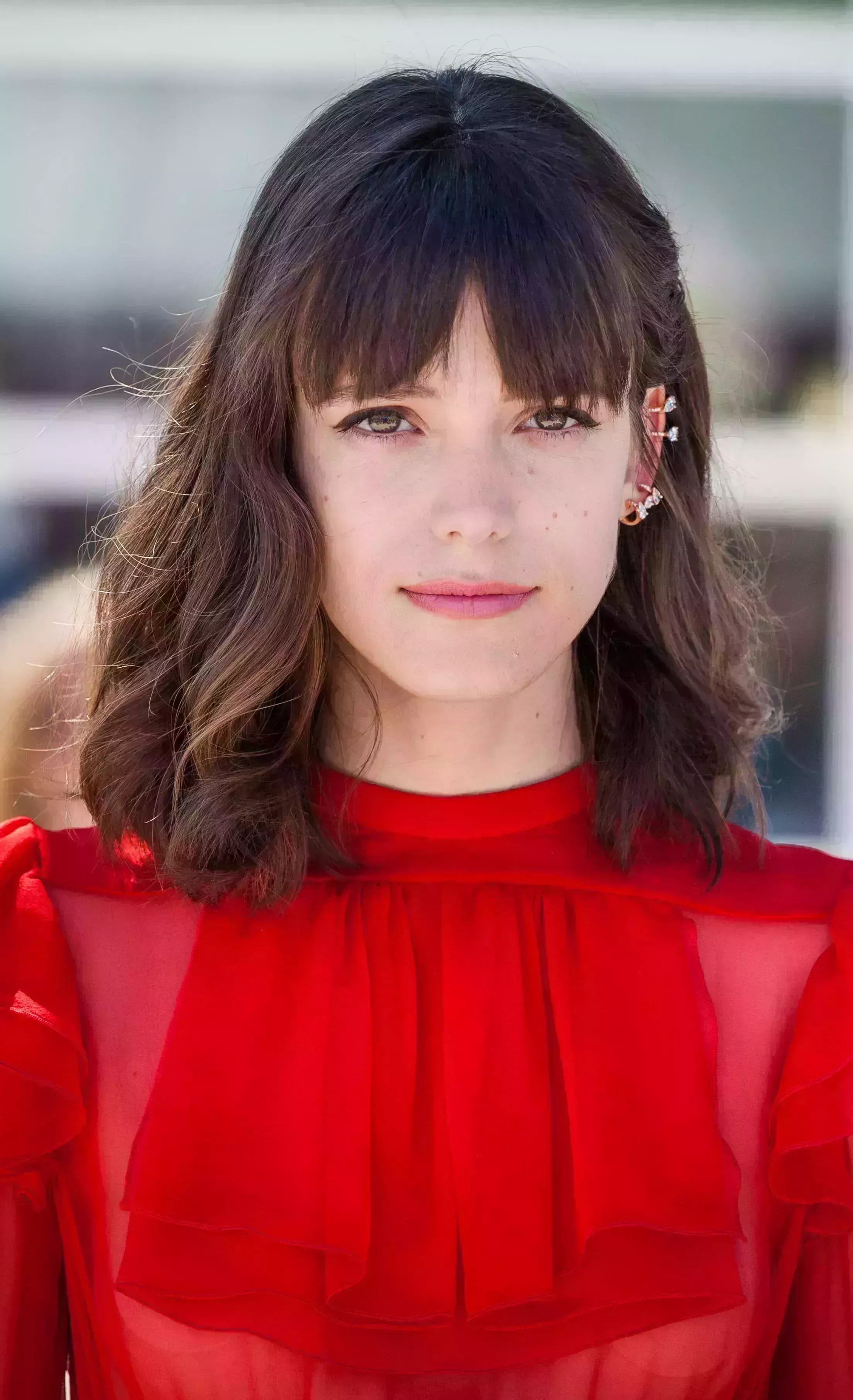 Stacy Martin’s Slight Parted Choppy Fringe