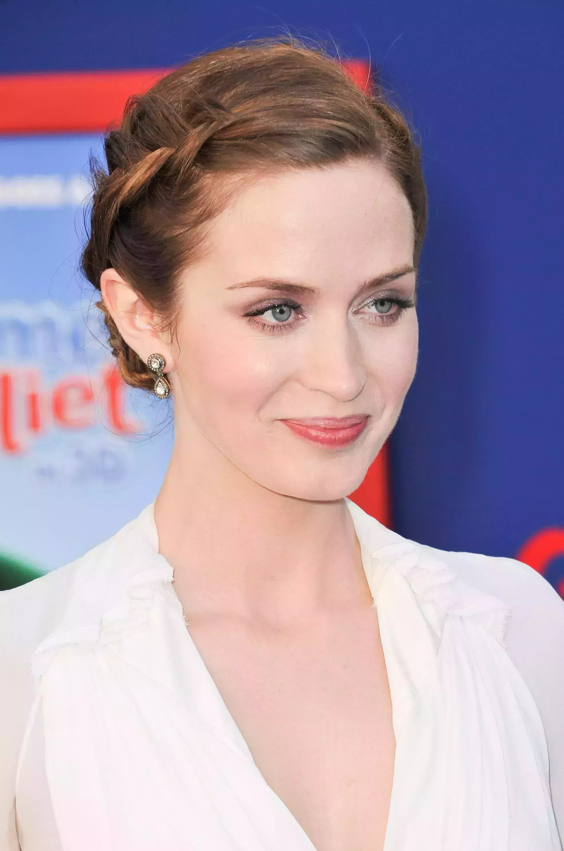 Emily Blunt’s Tight Side Braid