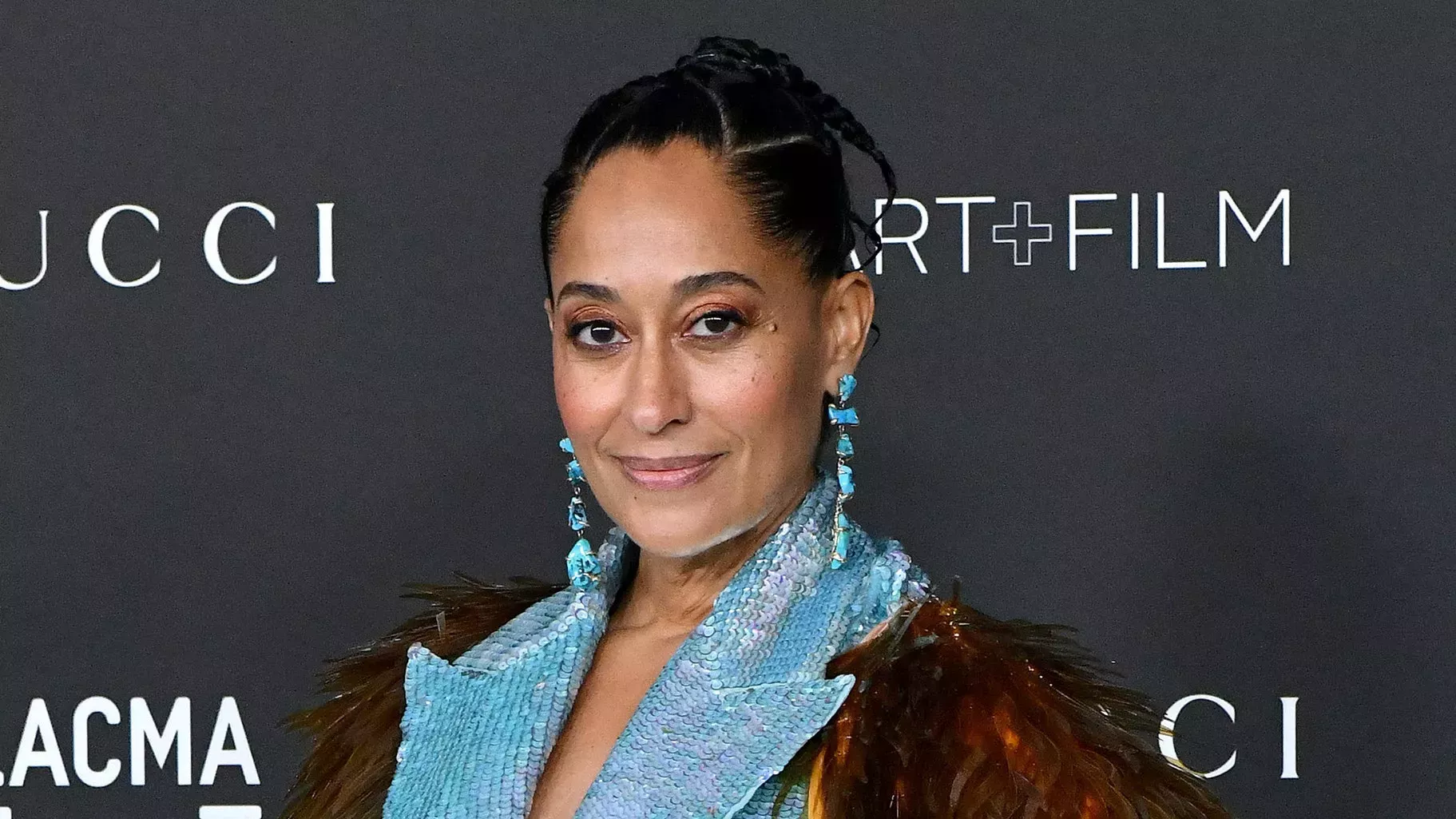 Disfruta de la gloria del pelo de Tracee Ellis Ross en las nubes