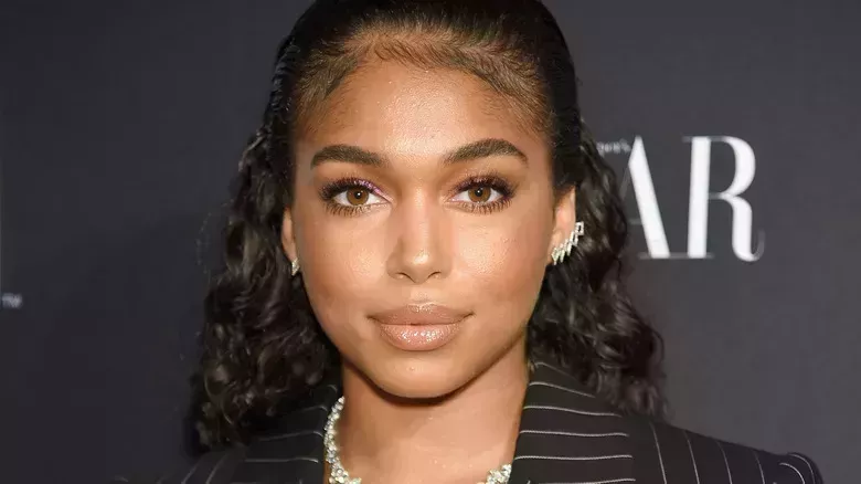 Cómo Lori Harvey instruyó a Michael B. Jordan sobre el cuidado de la piel - The List