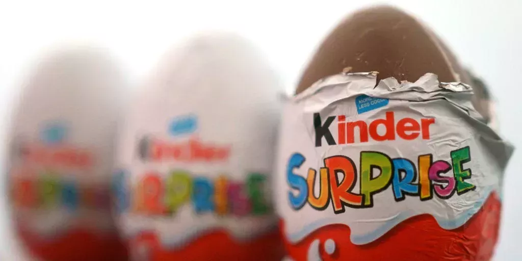 Los niños están contrayendo salmonela resistente a los medicamentos por el chocolate Kinder, con 9 hospitalizados y 151 enfermos, según la OMS