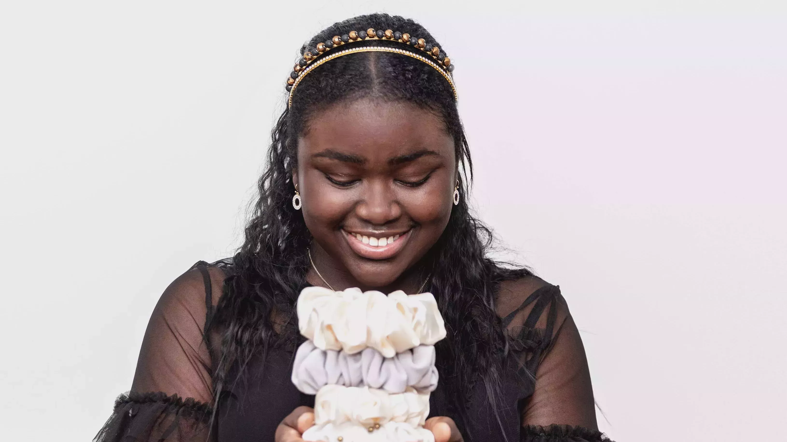 No podía encontrar accesorios para mi pelo rizado, así que me hice los míos propios