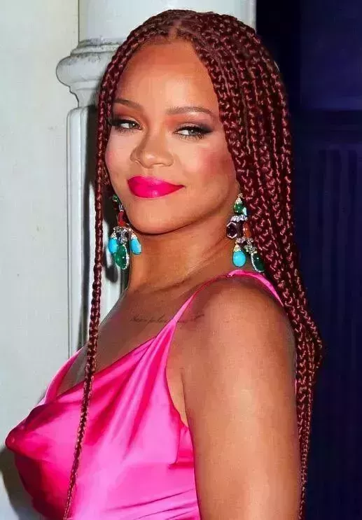 Rihanna’s Marsala Red Knotless Jumbo Braids
