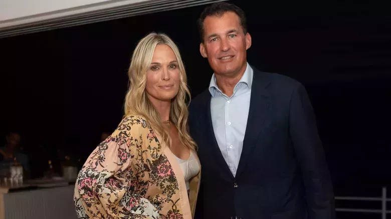 Molly Sims da importantes consejos de compra y maquillaje - Entrevista exclusiva