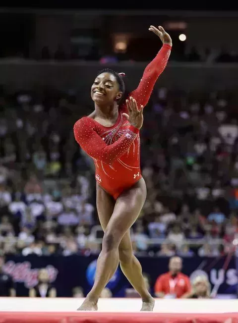 15 datos curiosos que harán que ames aún más a Simone Biles 